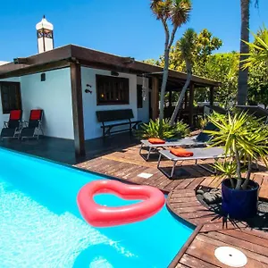 https://villa-costana.in-canary-islands.com